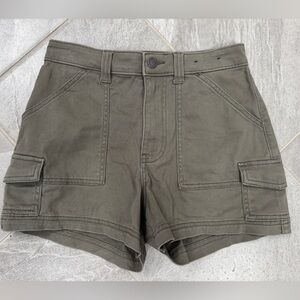 Hollister Olive Utility Cargo Pocket Shorts, gorpcore everyday boho military